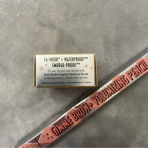 New! Benefit powmade brow pomade gimme brow volumizing pencil brown 27621 - Picture 10 of 11